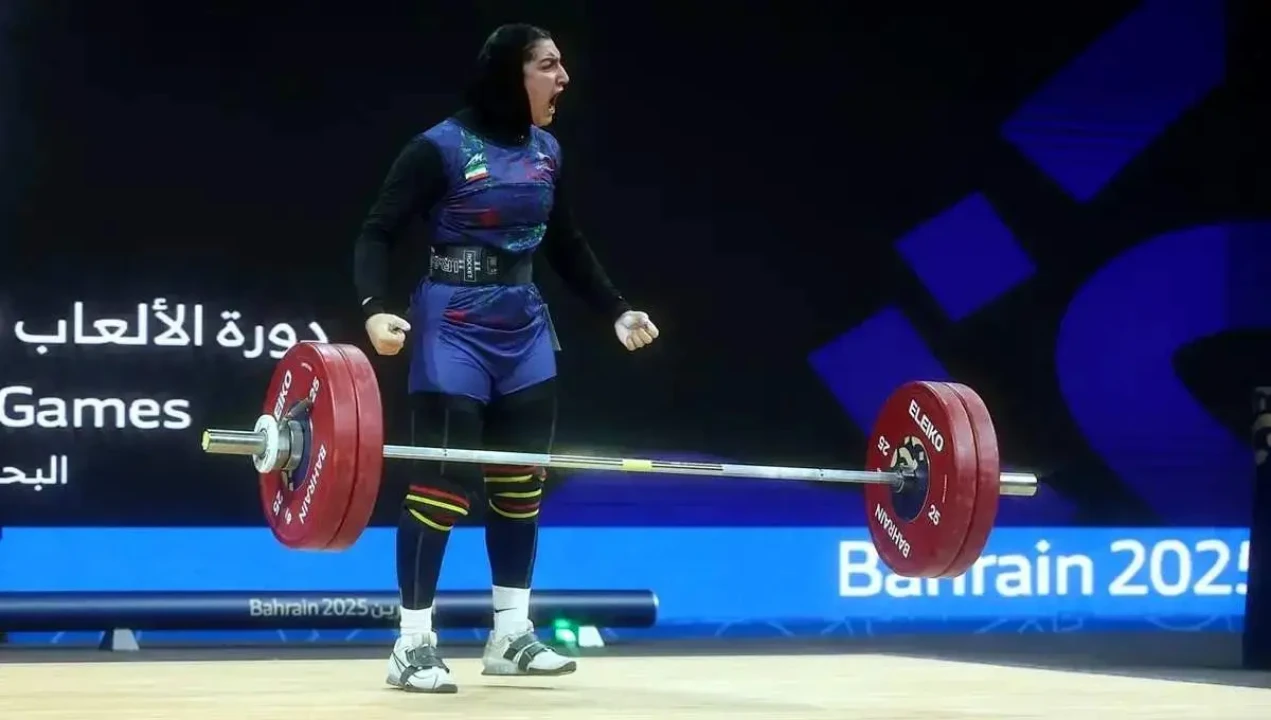 دختر وزنهبردار ایرانی رکورد ۱۲۱ کیلویی دوضرب را ثبت کرد دختر وزنهبردار ایرانی رکورد ۱۲۱ کیلویی دوضرب را ثبت کرد