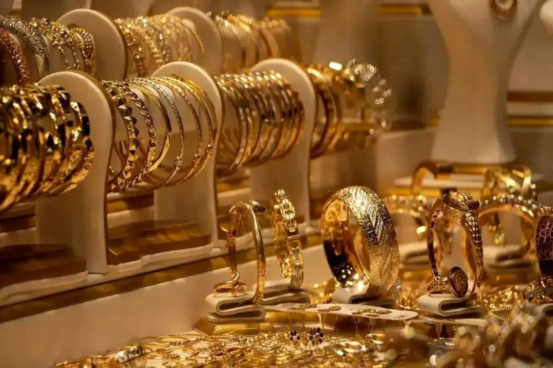 قیمت طلا و سکه سقوط کرد؛ بازار در مسیر نزولی قرار گرفت + جدول کامل